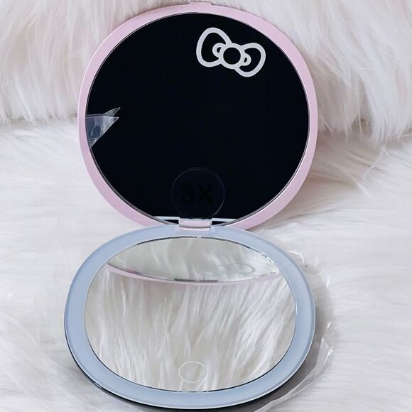 Hello Kitty® "The Swirl" LED Compact Mirror - Picture 3 of 5